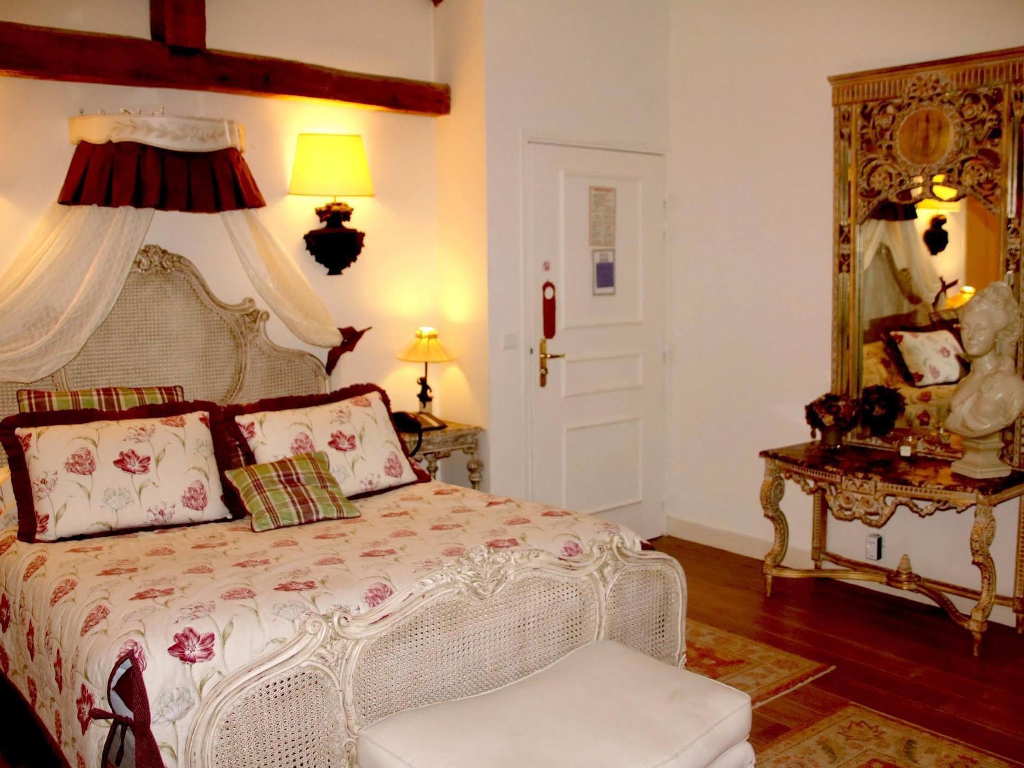 Hostellerie Du Prieure Saint-Prix Kültér fotó