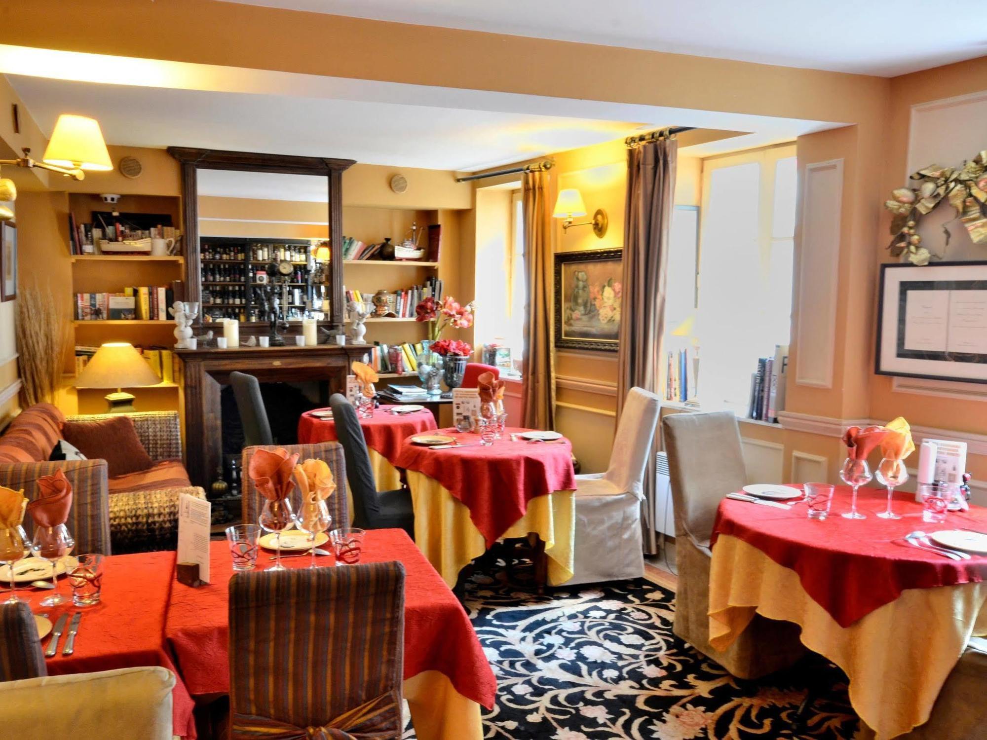 Hostellerie Du Prieure Saint-Prix Kültér fotó